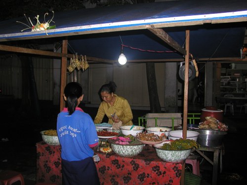 Auf dem Nachtmarkt in Klungkung