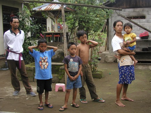 Zu Besuch bei einer Familie am Gunung Agung