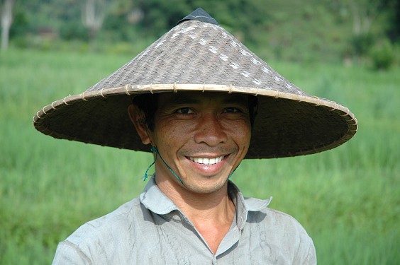 Gunarsa ist mir in den Reisfeldern beim Vertreiben der Vögel begegnet