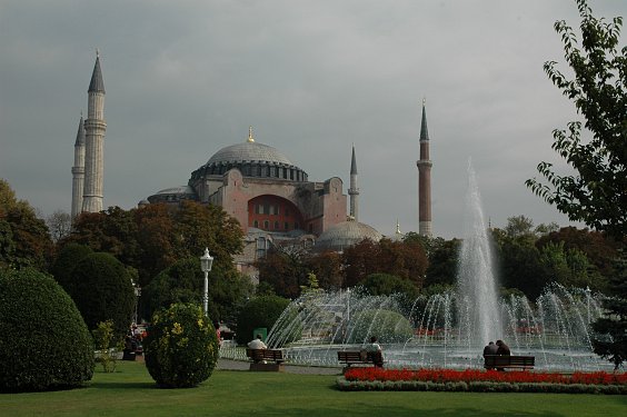 Hagia Sophia - auf türkisch "Aya Sofya MeydanI"
